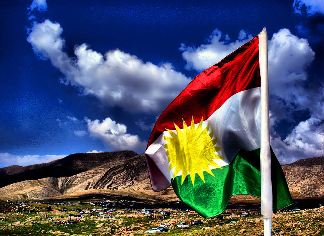 אי של שפיות בלב מזרח תיכון בוער; דגל כורדיסטאן. צילום: jan sefti CC BY-SA 2.0