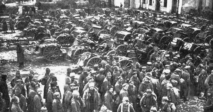 Sacrifices paid for an allied victory at the Marne. Russian prisoners from Tannenberg. Photo: Wikimedia
